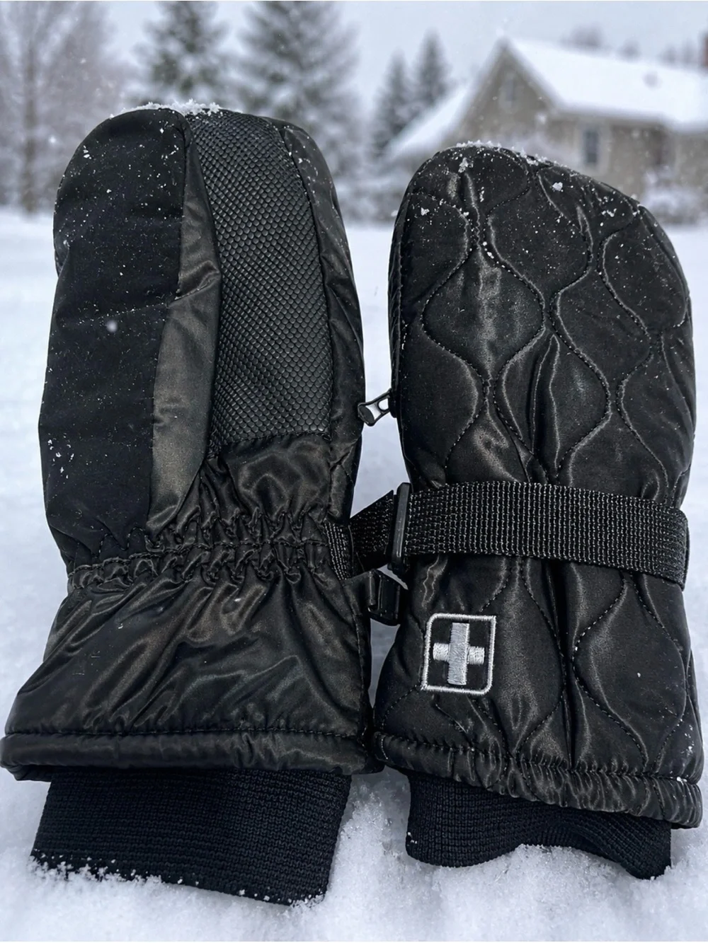 Swiss Tech Black Quilted Insulated Winter Gloves New Without Tags